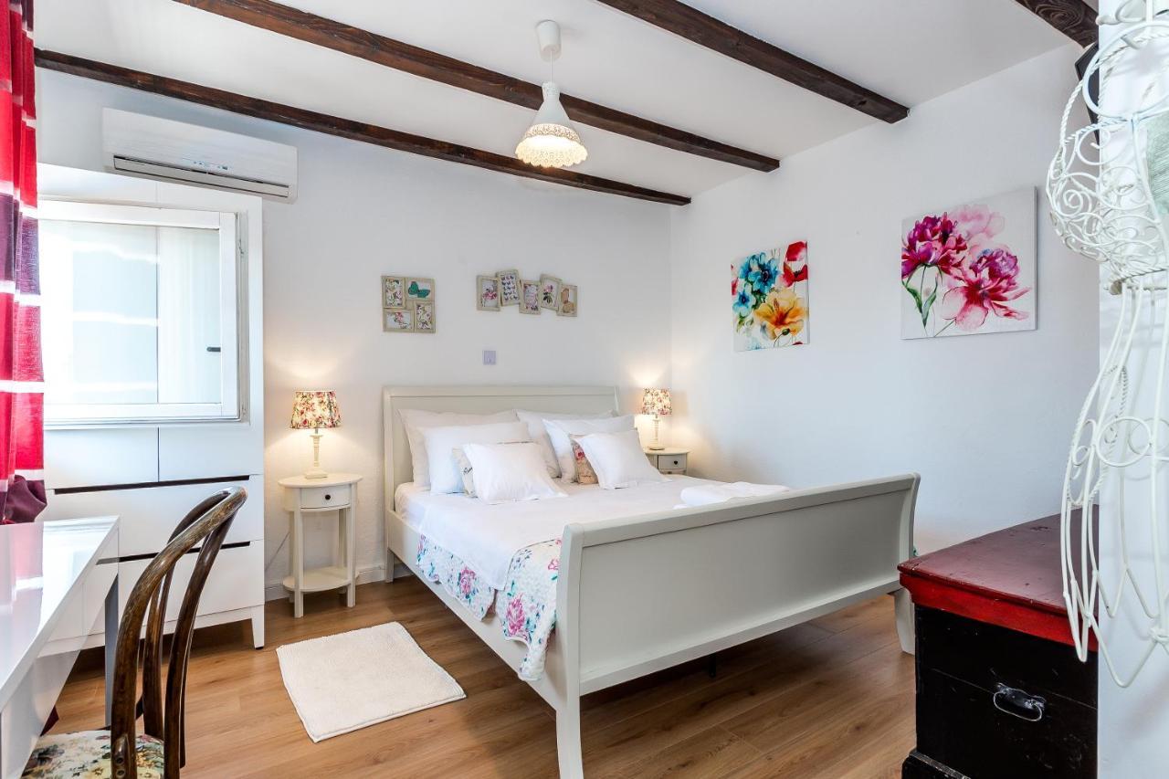 Holiday Home Rosko Skradin Kültér fotó