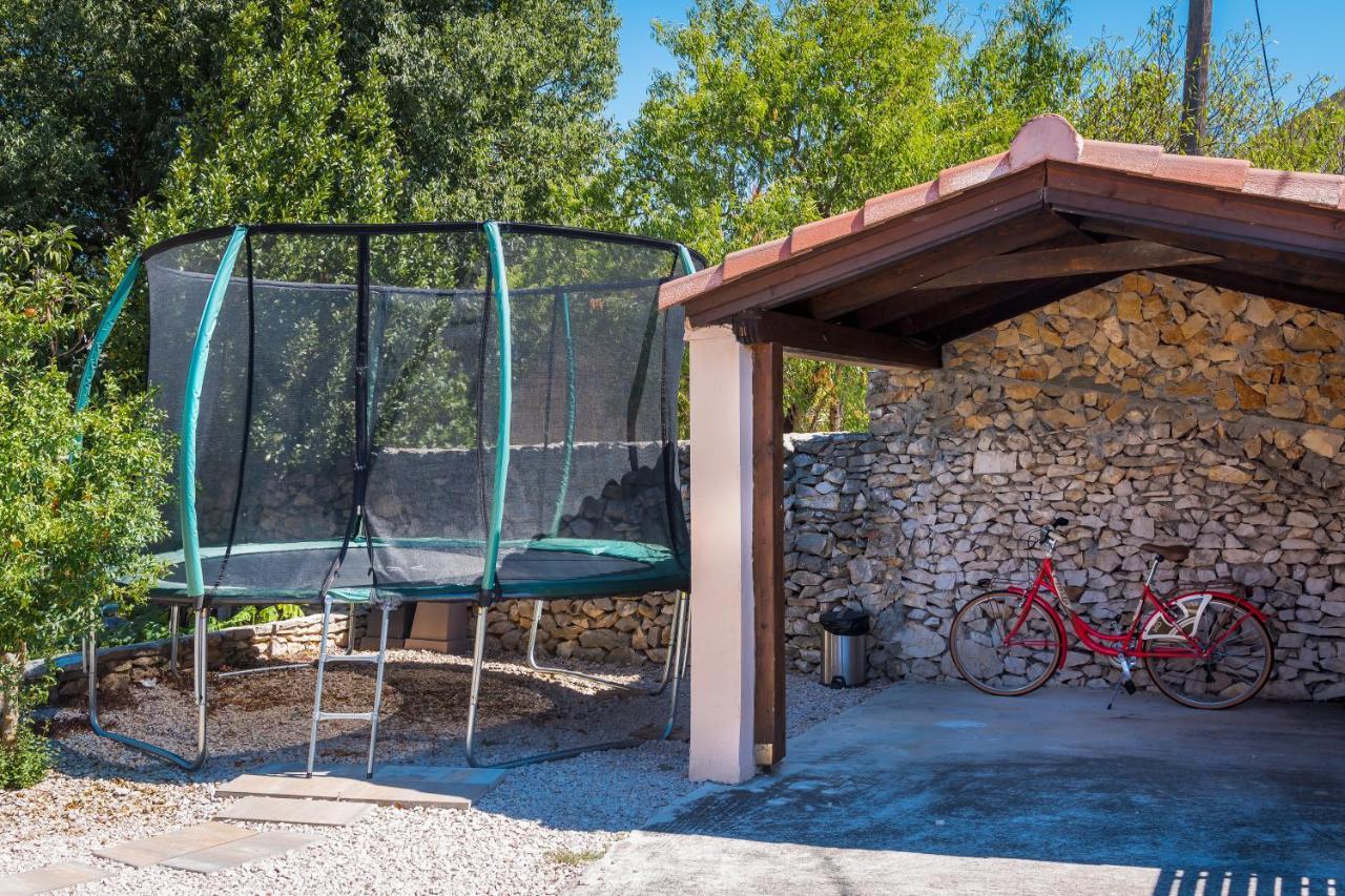 Holiday Home Rosko Skradin Kültér fotó