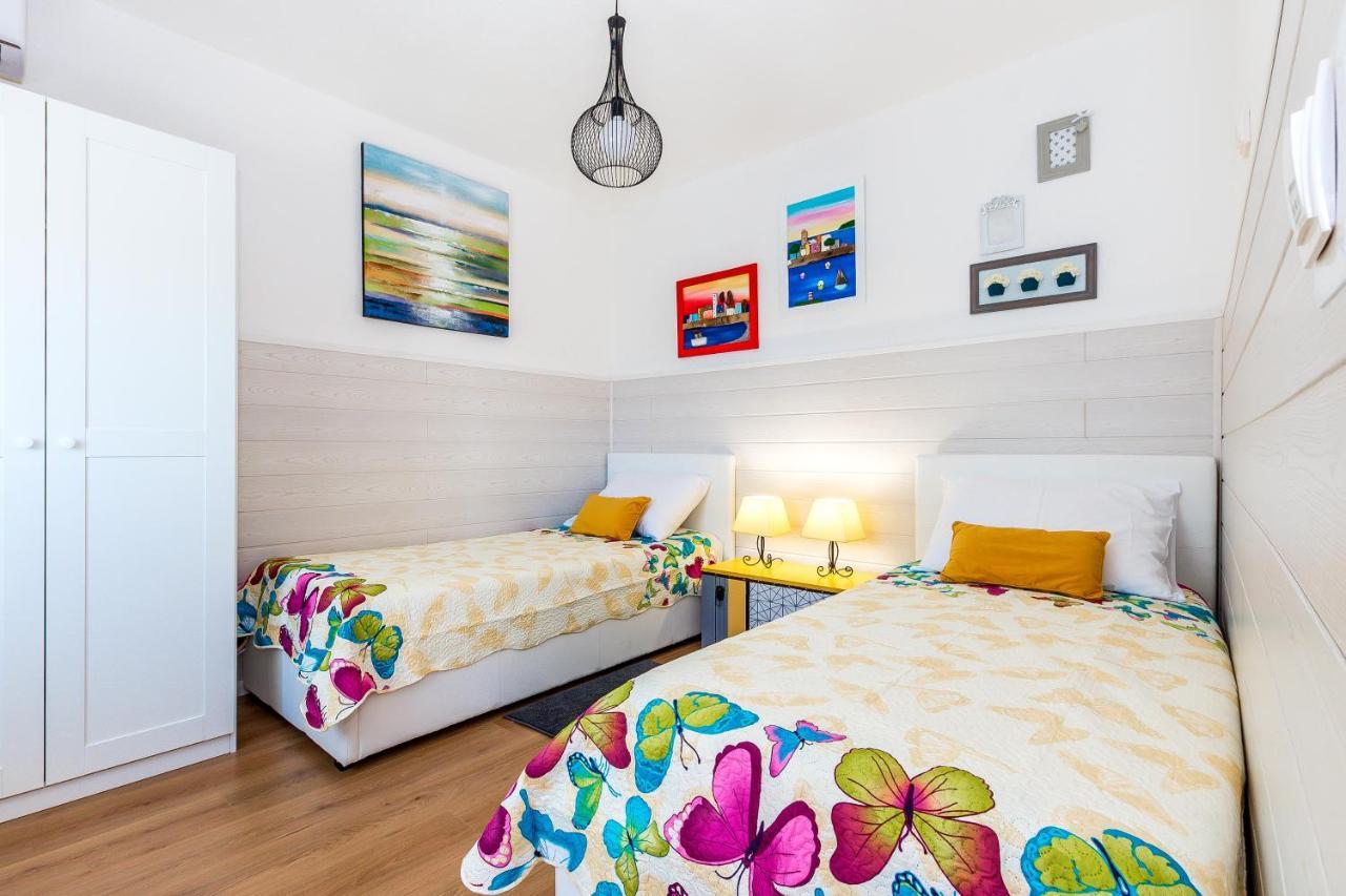 Holiday Home Rosko Skradin Kültér fotó